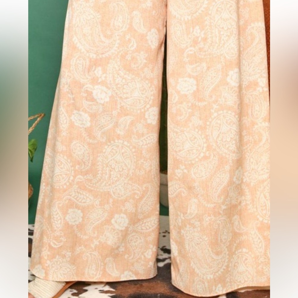 Fantastic Fawn Women's Wide Leg Peach and White Paisley Pants Smocked Waist - Picture 4 of 11